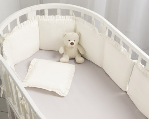 Защита для детской кроватки (бампер универсальный)"Lovely Dream" (Айвори) т.м.Perina