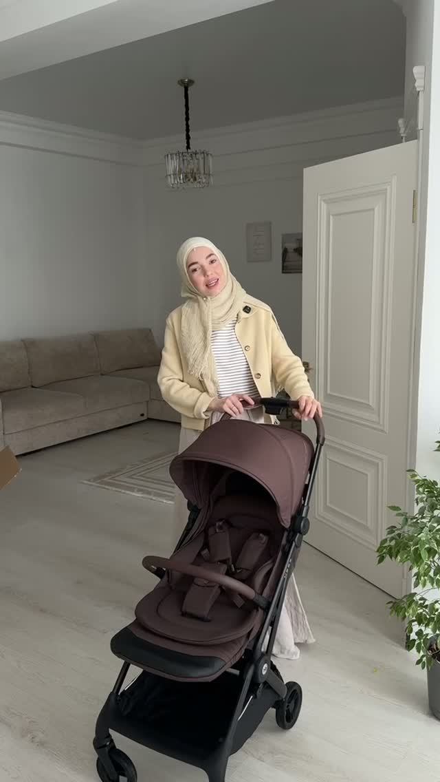 Обзор на прогулочную коляску Happy Baby Neez